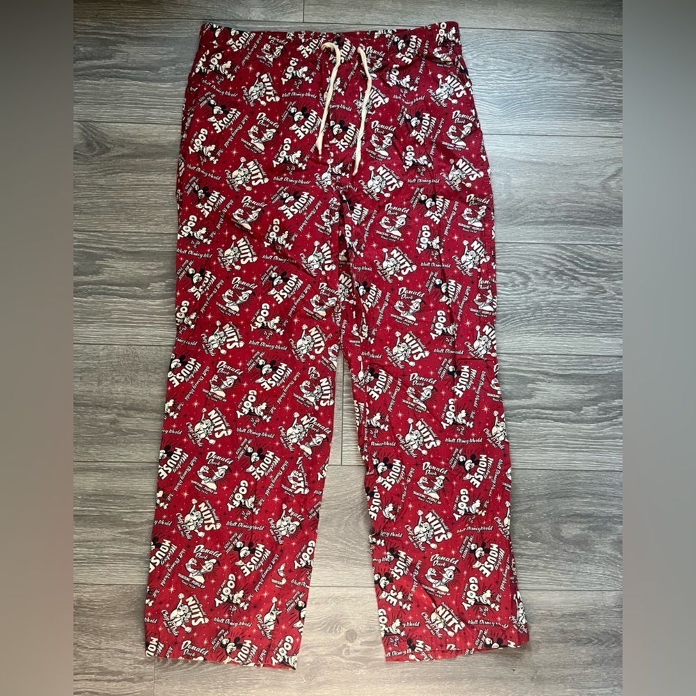 Disney Parks Red Cream Classic Mickey Goofy Donald Chip Dale Pants Men’s Size L